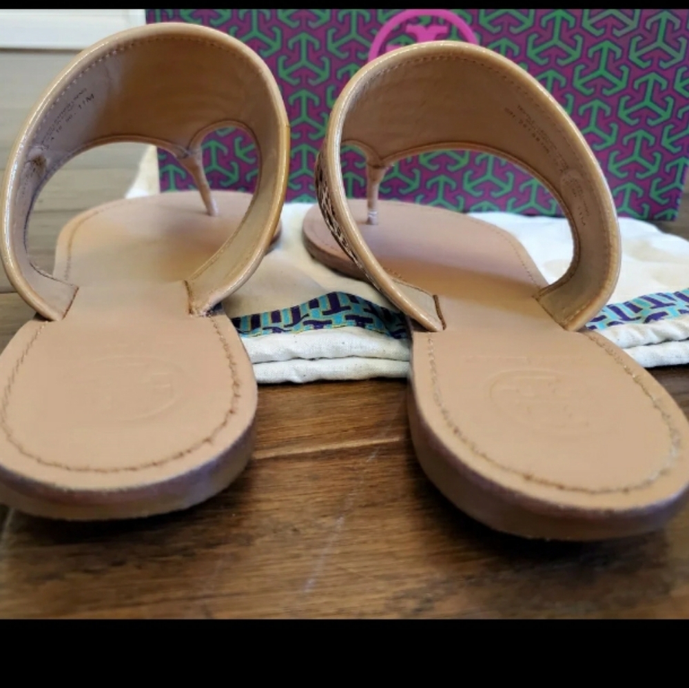 Tory Burch 👡 - Picture 3 of 4